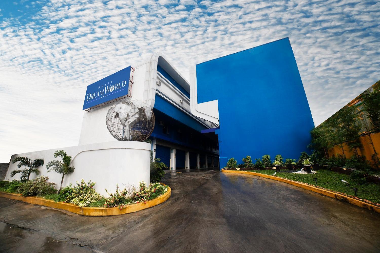 Hotel Dreamworld Las Piñas Exterior foto