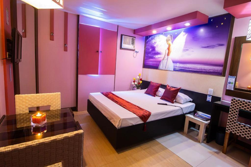 Hotel Dreamworld Las Piñas Exterior foto